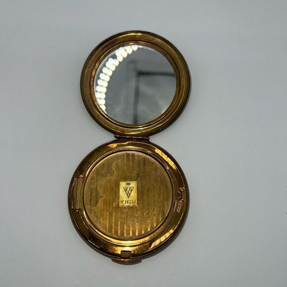 Vintage KIGU Of London Gold Toned Round England Compact Powder & Screen Fair Con - Picture 4 of 6